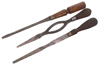 Unmarked: Three Early Type "Turnscrew" Screwdrivers