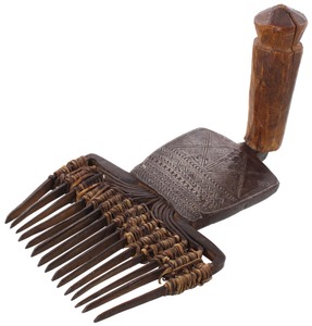 Unmarked: Classic 18th C. Form Carding Tool