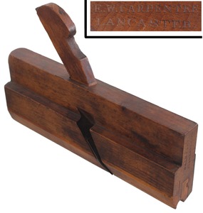 E.W. Carpenter, Lancaster, Pennsylvania: Fully Boxed Table Hollow Molding Plane