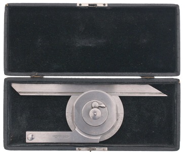 L.S. Starrett, Athol, Massachusetts: Patent Machinist's Protractor
