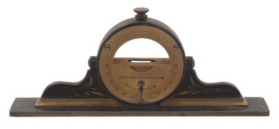 L.L. Davis, Springfield, Massachusetts, No. 1: Spectacular "Mantel Clock Inclinometer