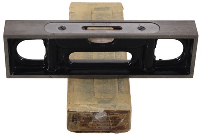 Athol Machine Company, Athol, Massachusetts: 6" Cast Iron Plumb & Level
