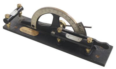 Warren-Knight Company, Philadelphia, Pennsylvania, No. 13918: Adjustable Inclinome Precision Level
