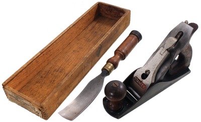 Assorted Makers: Two Clean & Usalble Woodworking Tools