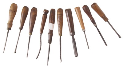 Assorted Makers: Ten Clean & Usabbl Carving Tools