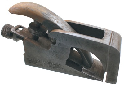 Record Tool Works, Sheffield, England, No. 077: 1 1/8" Bullnose Rabbet Plane