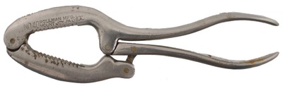 Rollman Manufacturing Company, Mt. Joy, Pennsylvania, No. 40: Extra Clean Nickel Plated Nut Cracker