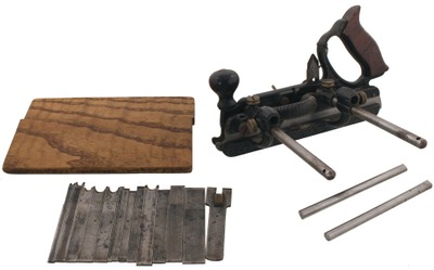Stanley Rule & Level, No. 45: Early "Type 1" Comb. Plane
