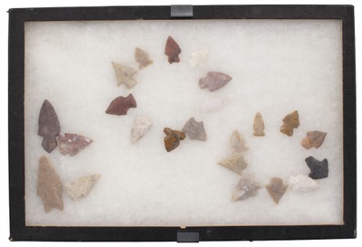 Unmarked: Coll. Of Native Amer Bird Points