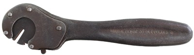 Brown Fence Company, Cleveland, Ohio: Ratcheting Fence Stretcher