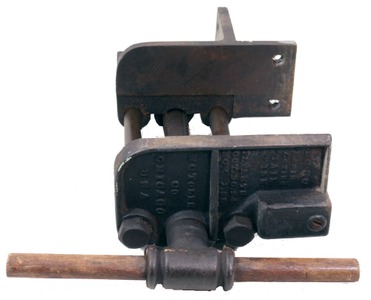 W.C. Toles Company, Chicago, Illinois: Quick Adjust Woodworking Vise