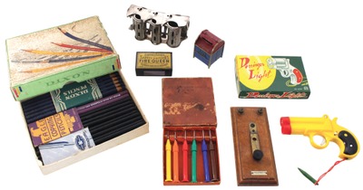 Assorted Makers: Collectible Items Opportunity Lot