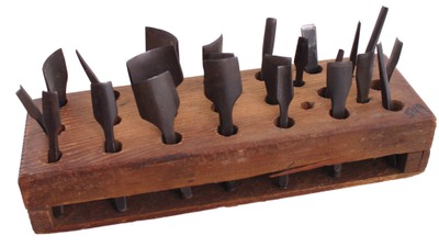 Unmarked: Set Of Wood Sculptor Gouges And Chisels