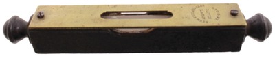 Davis L. & T. Company (Unmarked), No. 38: 4 1/2" Cast Iron Level