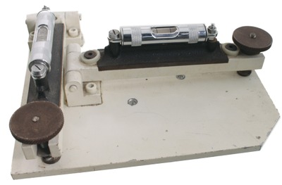 Unmarked: Shop Made Cross Test Leveling Stand