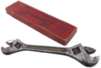 Crescent Tool Company, Jamestown, New York, No. B 810: 8"/10" Double End Wrench