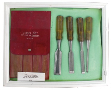 Stanley Tools, No. 1233 R: Set Of Four Stanloid Hdl. Beveldge Chisel