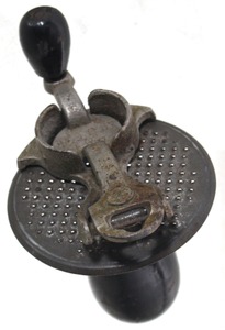 Caldwell Mfg. Co./Rochester, N.Y.: "The Gem" Hand Crank Nutmeg Grater