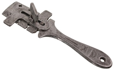 Peugot Freres, Valentigny, Montbéliard, Franche-Comté, France: Uncommon "Wrest" Type Saw Set