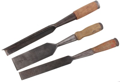 Assorted Makers: Wkg. Set Of Three Timber Framing Chisels