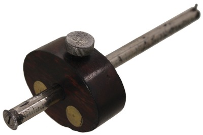 Stanley Rule & Level, No. 197: Graduated Single Bar Marking Gauge