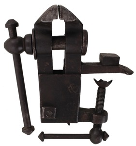 Unmarked: Early Hand Forged Bench Vise