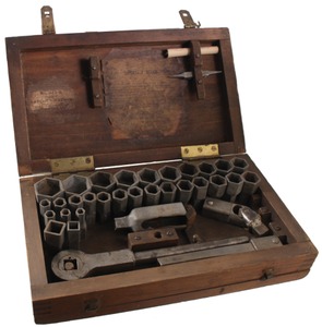 L.S. Starrett Company, Athol, Massachusetts, No. 443-B: Patented Ratchet Wrench