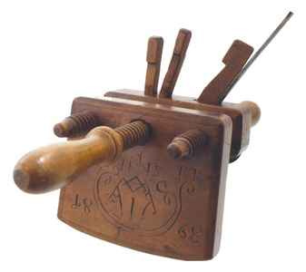 Unmarked: Carved And Decorated Three Arm Croze