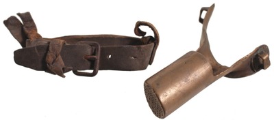 Unmarked: Early Solid Brass "Sailor's Palm"
