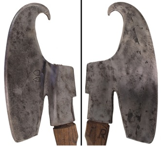Unmarked: Classic European "Goosewing" Axe