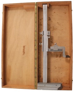 Etalon, Rolle, Switzerland: High Precision Vertical Height Gauge