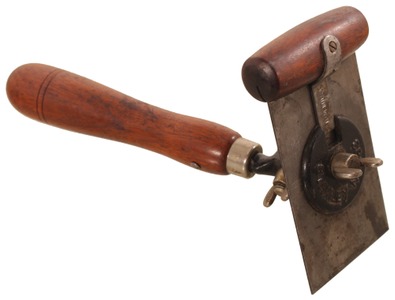 Stanley Rule & Level, No. 283: Carleton's Patent Cabinet Scraper