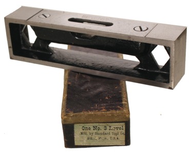 Standard Tool Company, Athol, Massachusetts, No. 3: Early Cast Iron Four Inch Level