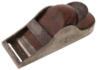 Unmarked: Early Cast Iron Bullnose Plane
