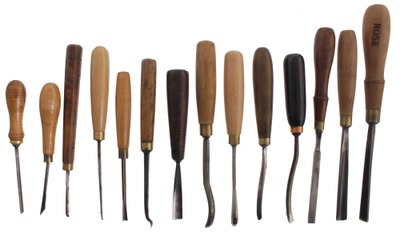 Assorted Makers: Wkg. Set Of 14 Clean Carving Tools