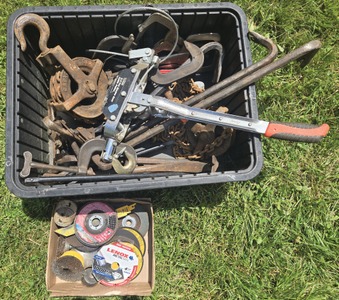 Assorted Makers: Automotive Items Opportunity Lot