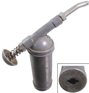 Lincoln Engineering Company, St. Louis, Missouri: Unus. "Lincoln" Bran Small Grease Gun