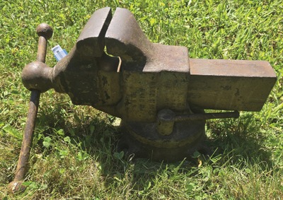 Reed Manufacturing Company, Erie, Pennsylvania, No. 104: Pivot Base 4 " Jaw Bench Vise