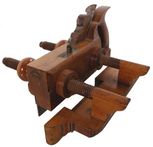 H. Chapin, Union Factory, Pine Meadow, Connecticut, No. 239 1/2: Handled Applewood Plow Plane