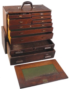 Unmarked: Classic Oak Machinis Tool Chest