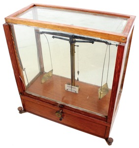Becker & Sons, Rotterdam, Holland: Precision Brass Laboratory Scale