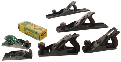 Assorted Makers: Lot Of Sound & Usabl Woodworking Planes