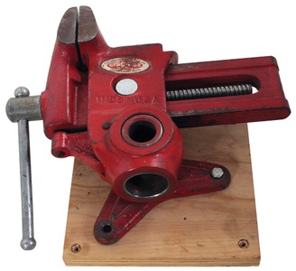 Columbian Hdwe. Company, Cleveland, Ohio: "Gyro Vise" Patented Vise