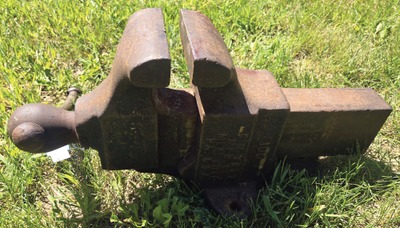 G.M. Yost, Meadville, Pennsylvania, No. 106: 6" Jaw Cast Iron Bench Vise