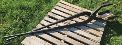 Unmarked: Massive Early Blacksmith's Tongs