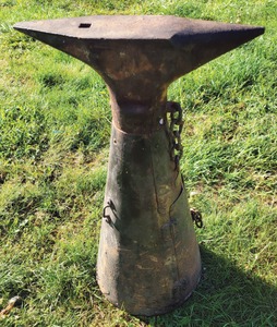 Unmarked: Early Double Horn Stake Anvil