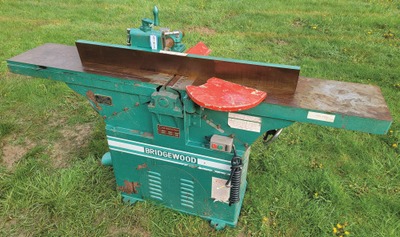 Bridgewood, No. HU 12 L: Sound & Usable 12" Cast Iron Jointer