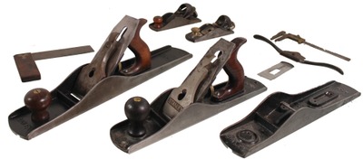 Stanley Rule & Level: Lot Of Clean & Usabl Ewoodworking Tools