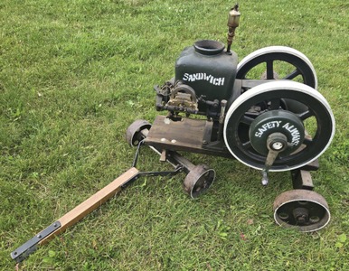Sandwich Manufacturing Company, Sandwich, Illinois, No. A 16: 1 1/2" H.P. "Hit And Miss" Engine