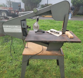 Dupli-Carver, Indianapolis, Indiana: Clean & Usable 110 V Band Saw